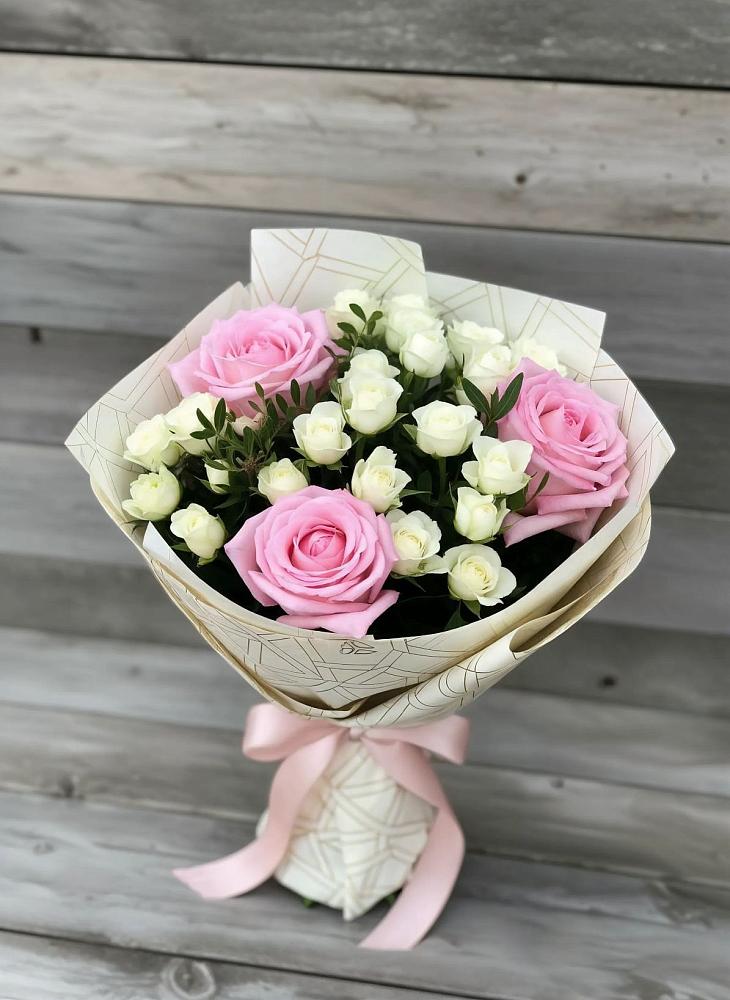 Букет цветов из: Розы в Жатай