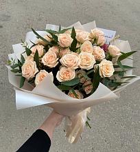 Букет Кремовые розы Латте в Жатай