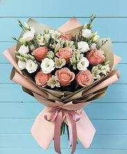 Букет цветов из:  Розы, Альстромерии и Лизиантусы в Жатай