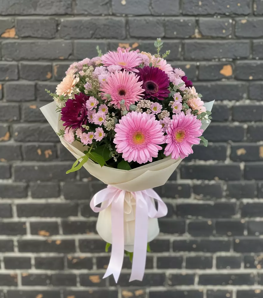 Букет цветов из: Герберы и Хризантемы в Жатай