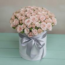 Цветочная композиция из Розы в шляпной коробке в Жатай