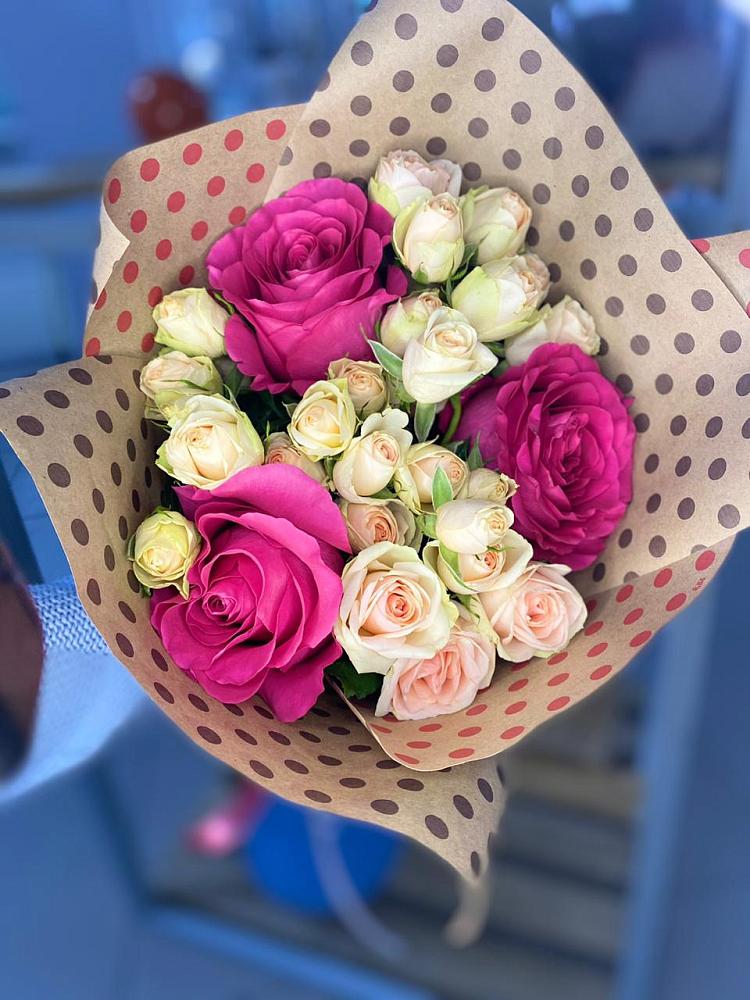 Букет цветов из: Розы в Жатай