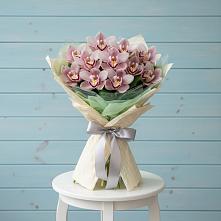 Букет цветов из:  Орхидеи и Розы #REPLACE_PRED# Жатай