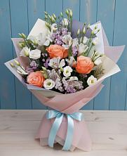 Букет цветов из:  Лизиантусы, Розы, Альстромерии и Гипсофила в Жатай