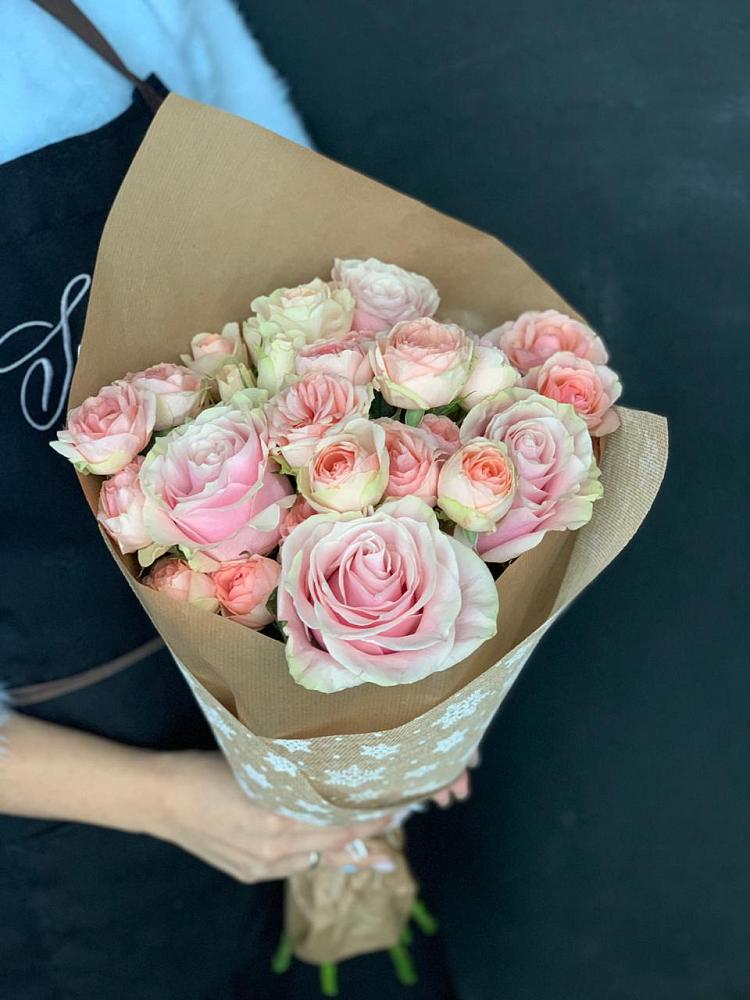 Букет цветов из: Хризантемы и Розы в Жатай