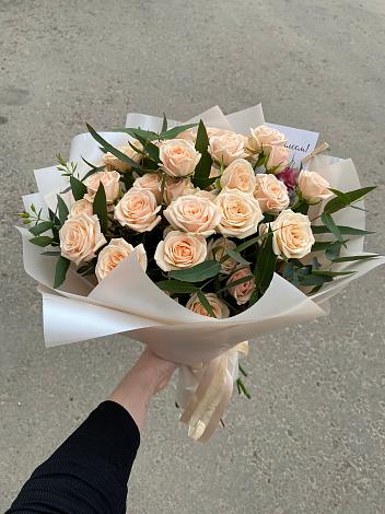 Букет Кремовые розы Латте в Жатай