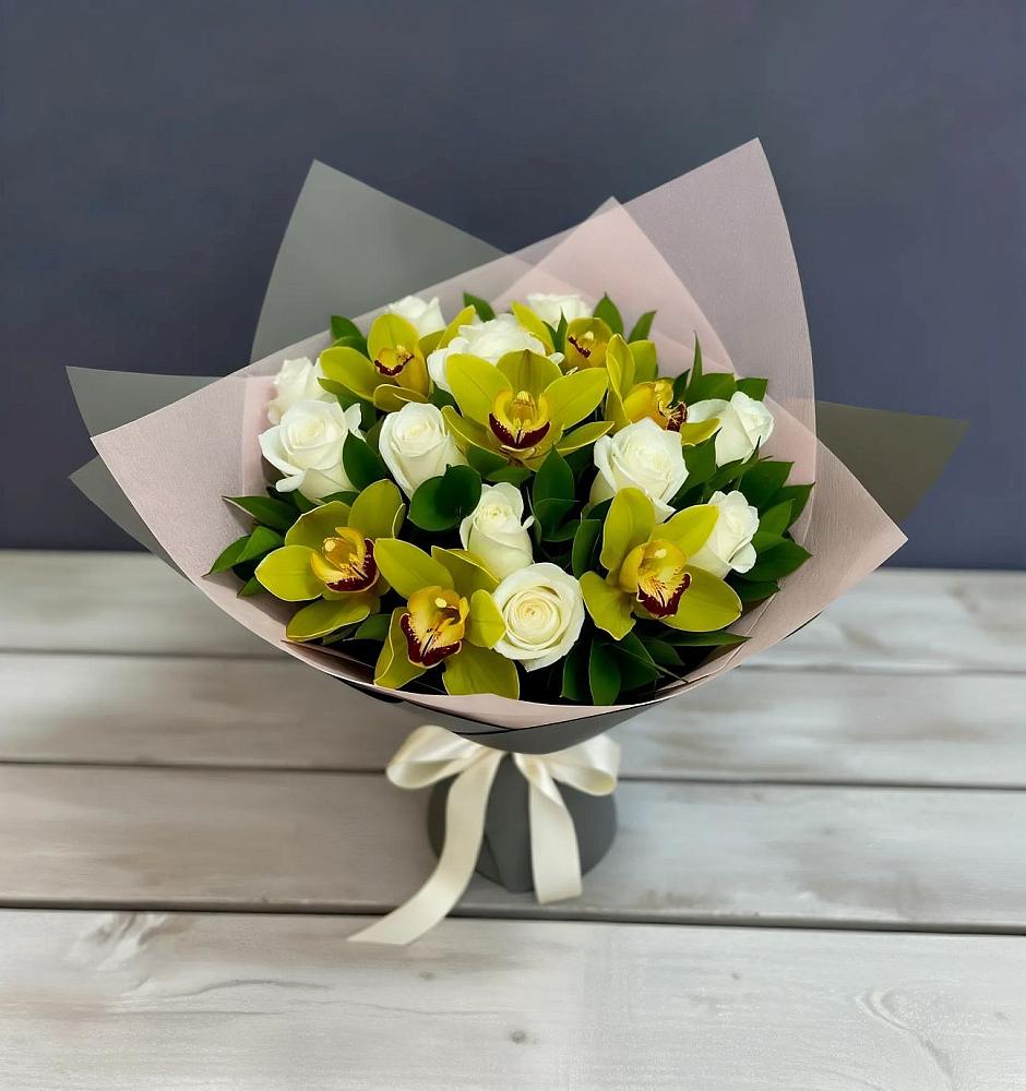 Букет цветов из: Орхидеи и Розы в Жатай